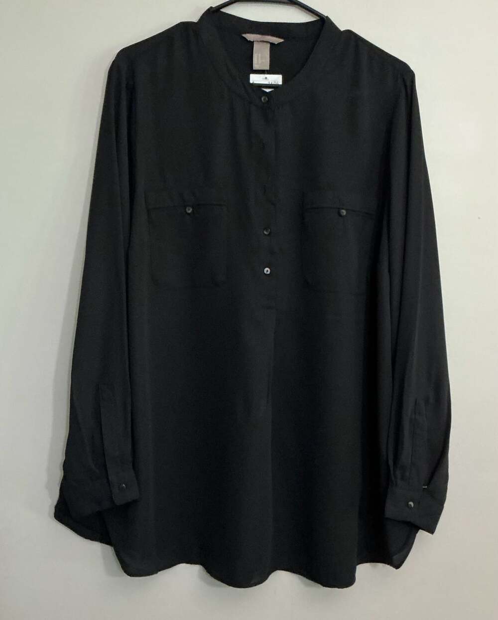 H&M Black Long Sleeve Button-Down Blouse Top with Chest Pockets Size 20 NWT